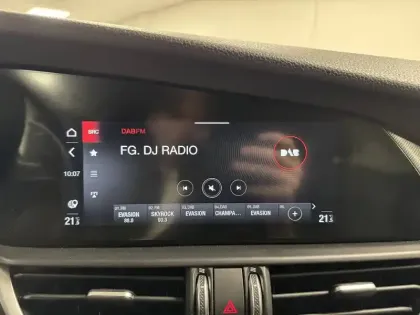 Photo 125 Alfa Romeo Giulia  2.2 190 ch AT8