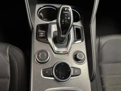 Photo 82 Alfa Romeo Giulia  2.2 190 ch AT8