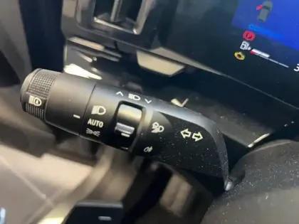 Photo 19 Renault Austral  E-Tech full hybrid 200 GSR2