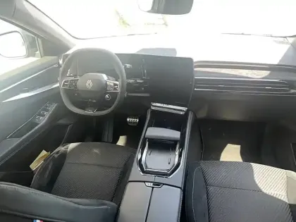 Photo 10 Renault Austral  E-Tech full hybrid 200 GSR2