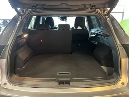 Photo 33 Renault Austral  E-Tech full hybrid 200 GSR2