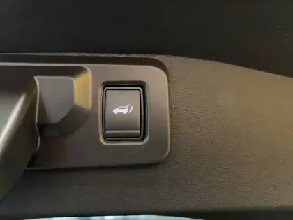 Photo 35 Renault Austral  E-Tech full hybrid 200 GSR2