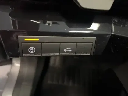 Photo 17 Renault Austral  E-Tech full hybrid 200 GSR2