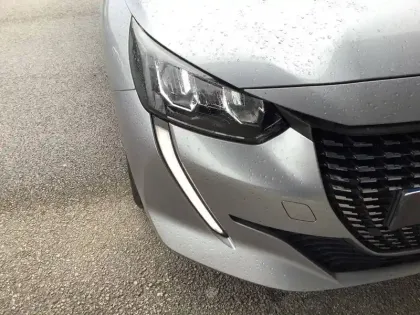 Photo 15 Peugeot 208  PureTech 100 S&S BVM6