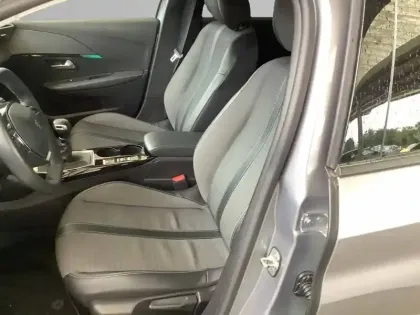 Photo 10 Peugeot 208  PureTech 100 S&S BVM6
