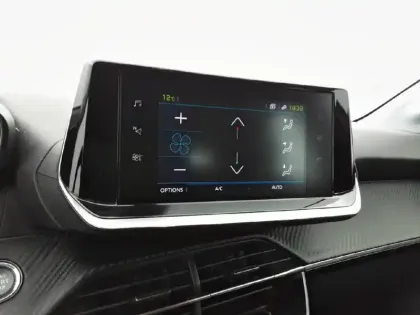 Photo 40 Peugeot 208  Electrique 50 kWh 136ch