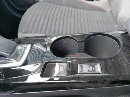 Photo 14 Peugeot 208  Electrique 50 kWh 136ch