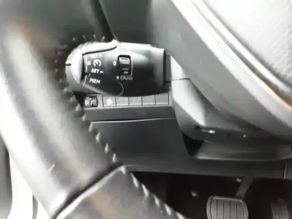 Photo 38 Peugeot 208  Electrique 50 kWh 136ch