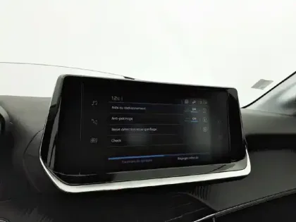 Photo 41 Peugeot 208  Electrique 50 kWh 136ch