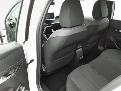 Photo 31 Peugeot 208  Electrique 50 kWh 136ch