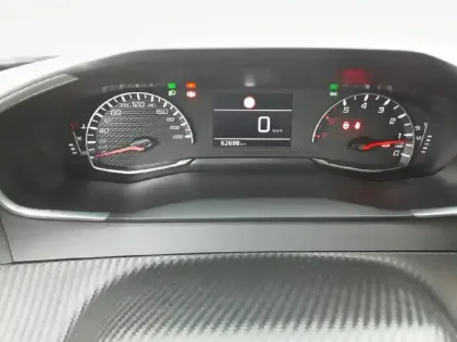 Photo 9 Peugeot 2008  PureTech 100 S&S BVM6