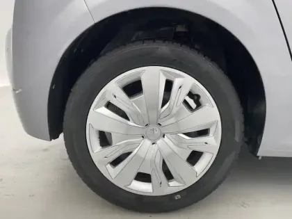 Photo 18 Peugeot 208  PureTech 75 S&S BVM5