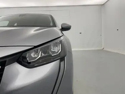 Photo 28 Peugeot 208  PureTech 75 S&S BVM5