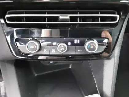 Photo 18 Opel Mokka  Electrique 136 ch & Batterie 50 kWh