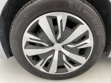 Photo 18 Peugeot 208  PureTech 100 S&S EAT8