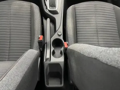 Photo 89 Peugeot 208  PureTech 100 S&S EAT8