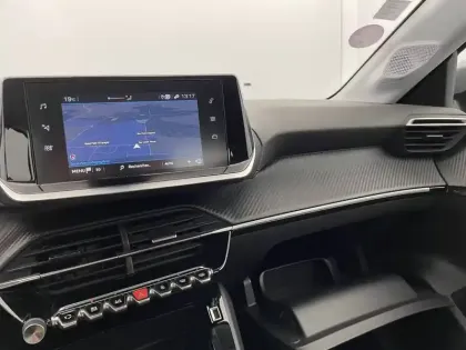 Photo 58 Peugeot 208  PureTech 100 S&S EAT8