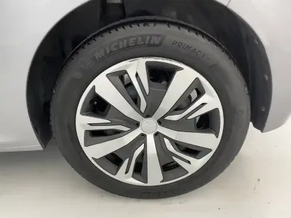 Photo 15 Peugeot 208  PureTech 100 S&S EAT8