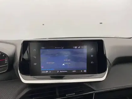 Photo 19 Peugeot 208  PureTech 100 S&S EAT8