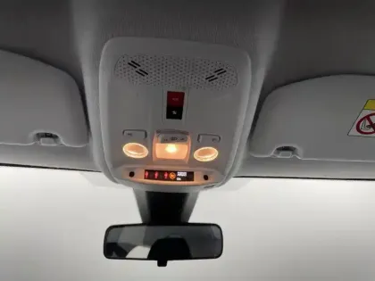 Photo 63 Peugeot 208  PureTech 100 S&S EAT8