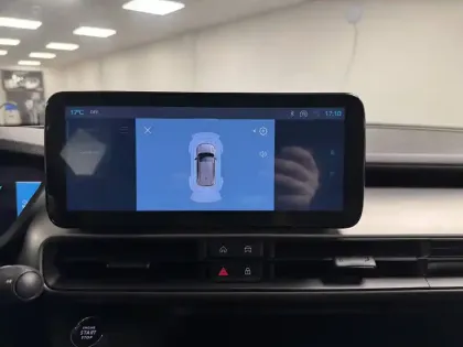 Photo 60 Jeep Avenger  115 kW 4x2