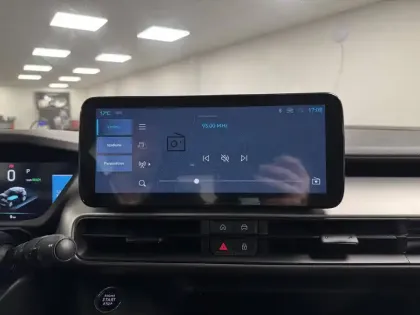 Photo 54 Jeep Avenger  115 kW 4x2