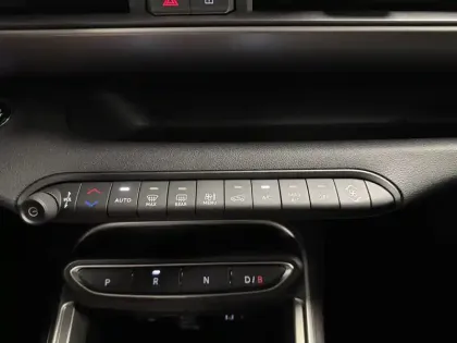 Photo 61 Jeep Avenger  115 kW 4x2