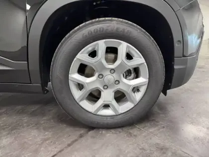 Photo 75 Jeep Avenger  115 kW 4x2