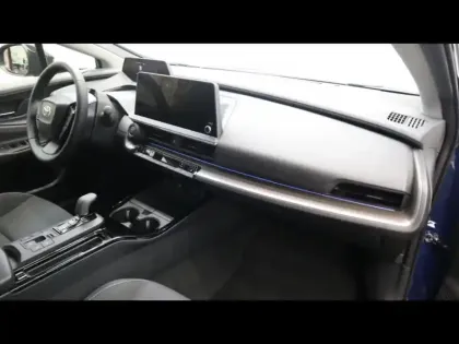 Photo 23 Toyota Prius Hybride Rechargeable 223ch Dynamic PH