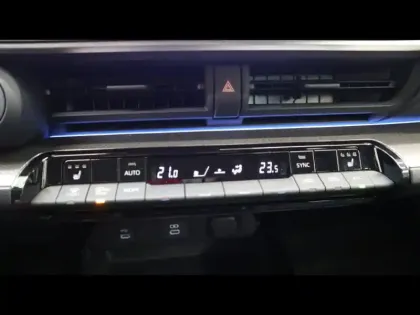 Photo 27 Toyota Prius Hybride Rechargeable 223ch Dynamic PH