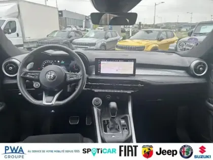 Photo 7 Alfa Romeo Tonale  1.5 Hybrid 130ch Edizione Speciale TCT