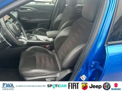 Photo 8 Alfa Romeo Tonale  1.5 Hybrid 130ch Edizione Speciale TCT