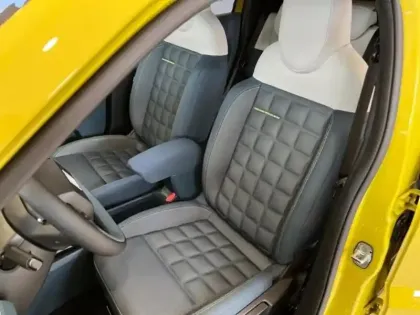 Photo 11 Fiat Grande Panda  Electrique 113ch La Prima