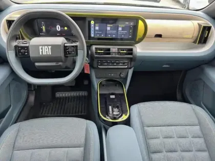 Photo 7 Fiat Grande Panda  Electrique 113ch La Prima