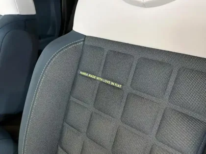 Photo 13 Fiat Grande Panda  Electrique 113ch La Prima