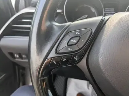 Photo 14 Toyota C-HR  122h Graphic 2WD E-CVT