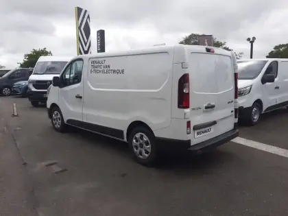 Photo 31 Renault Trafic  E-TECH ELECTRIQUE FGN L1H1 3T AC22