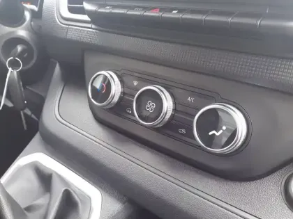 Photo 26 Renault Trafic  E-TECH ELECTRIQUE FGN L1H1 3T AC22