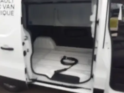 Photo 49 Renault Trafic  E-TECH ELECTRIQUE FGN L1H1 3T AC22