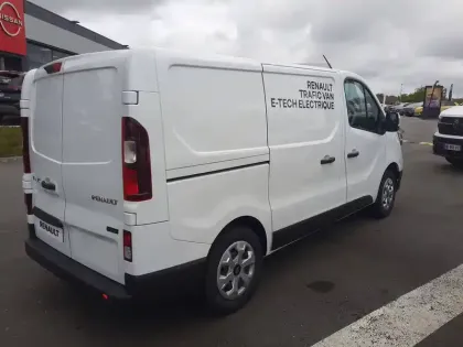Photo 33 Renault Trafic  E-TECH ELECTRIQUE FGN L1H1 3T AC22