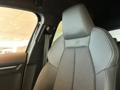 Photo 45 Audi A3  Sportback 45 TFSI e Hybride rechargeable 272 S tronic 6