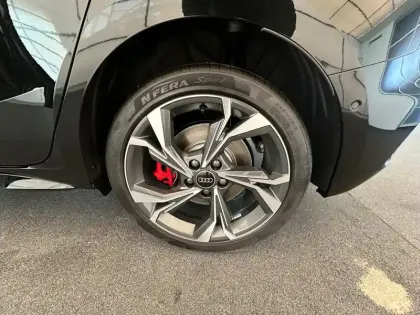 Photo 17 Audi A3  Sportback 45 TFSI e Hybride rechargeable 272 S tronic 6