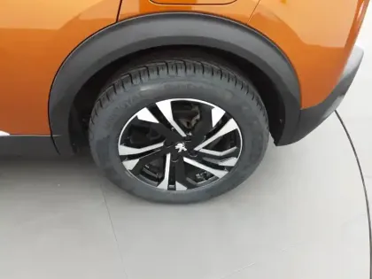 Photo 32 Peugeot 2008  BlueHDi 130 S&S EAT8