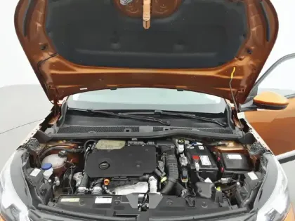 Photo 34 Peugeot 2008  BlueHDi 130 S&S EAT8