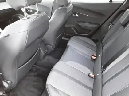 Photo 11 Peugeot 2008  BlueHDi 130 S&S EAT8