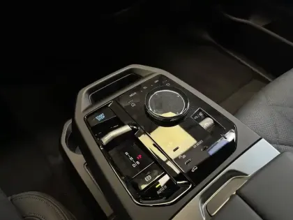 Photo 11 BMW Ix  xDrive60 544 ch