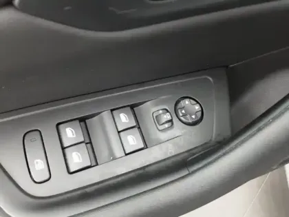 Photo 37 Peugeot 508  SW Hybrid 180 e-EAT8