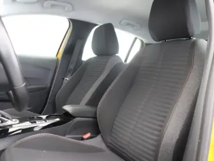 Photo 8 Peugeot 208  e- 136ch Active