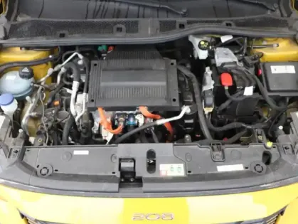 Photo 11 Peugeot 208  e- 136ch Active