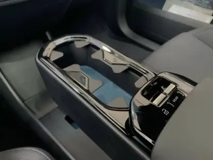 Photo 24 Volvo Ex30  Single Extended Range 272 ch 1EDT